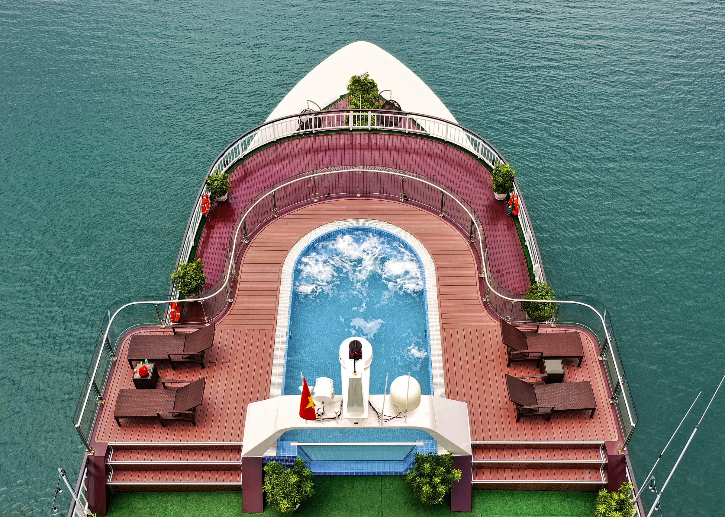 Amour Cruise